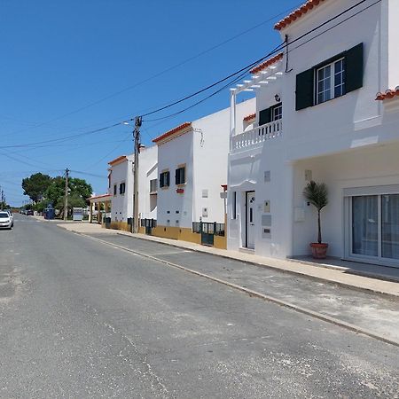 Lagoa Azul Guest House فيلا نوفا دو ميلفونتس المظهر الخارجي الصورة