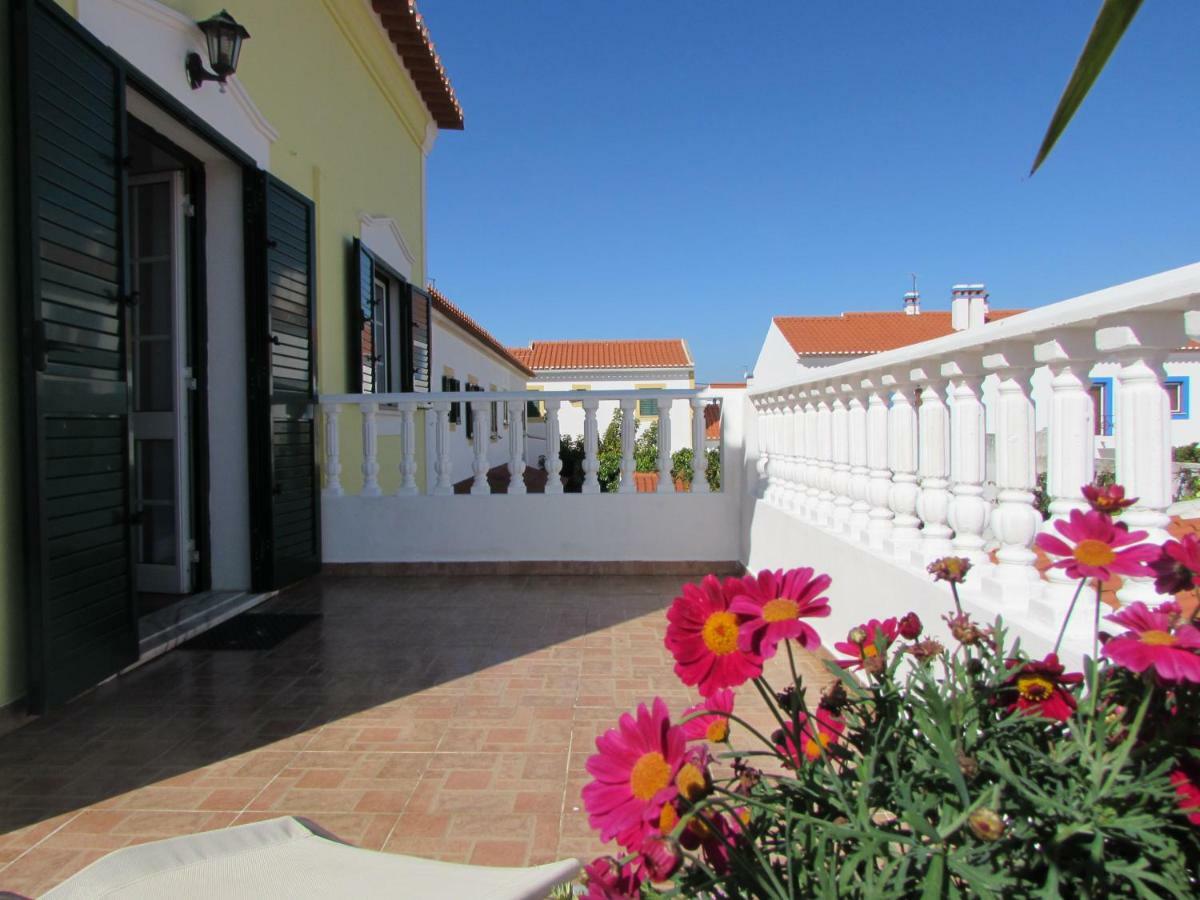 Lagoa Azul Guest House فيلا نوفا دو ميلفونتس المظهر الخارجي الصورة
